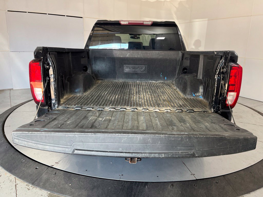 Used 2019 GMC Sierra 1500 SLE w/ X31 Off-Road Package AWD/4WD image 12