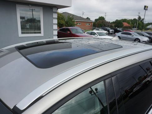 Used 2016 Volvo XC60 T5 Premier w/ Proximity Package FWD image 9