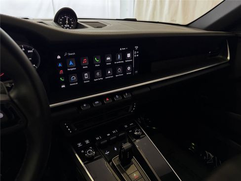 Certified 2022 Porsche 911 Carrera 4S image 18