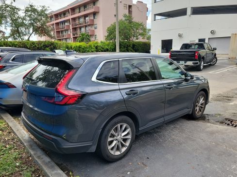 Certified 2023 Honda CR-V EX image 6