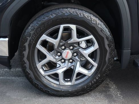 Used 2024 GMC Sierra 1500 SLT w/ SLT Premium Package AWD/4WD image 32