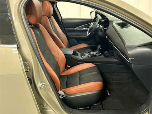 Certified 2025 MAZDA CX-30 Carbon image 23
