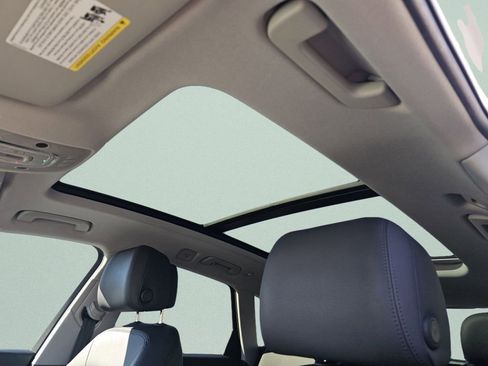 Used 2019 Audi Q5 Prestige w/ Prestige Package image 8