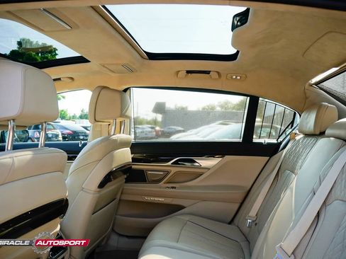 Used 2016 BMW 750i xDrive AWD/4WD image 25