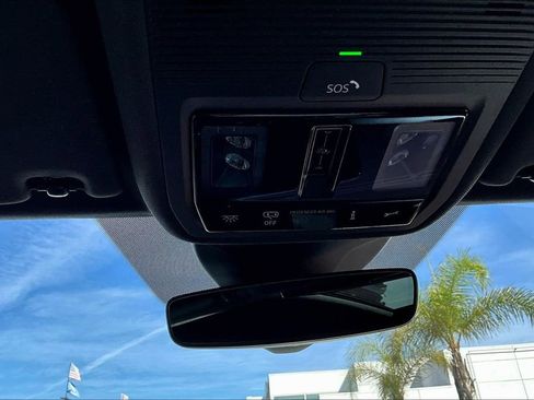 Used 2022 Volkswagen ID.4 Pro S image 15