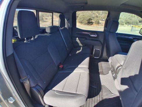 New 2026 GMC Sierra 1500 SLE w/ Preferred Package image 16