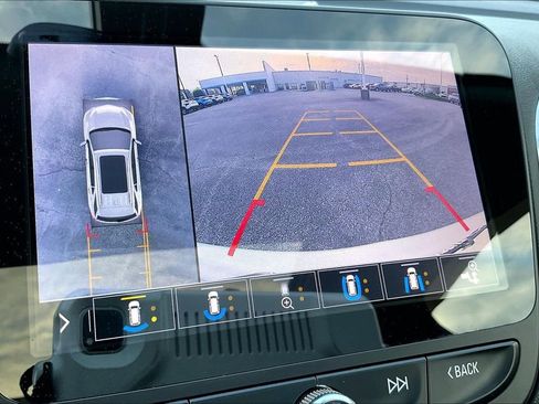 Used 2021 Chevrolet Equinox Premier image 21