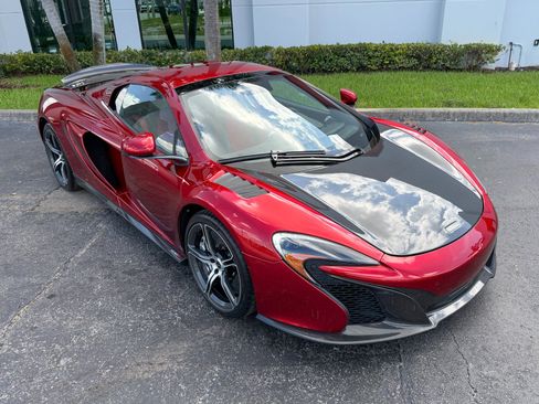 Used 2015 McLaren 650S Spider RWD image 25