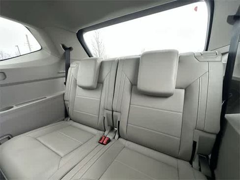 Used 2022 Volkswagen Atlas SE w/ Black Wheel Package image 17