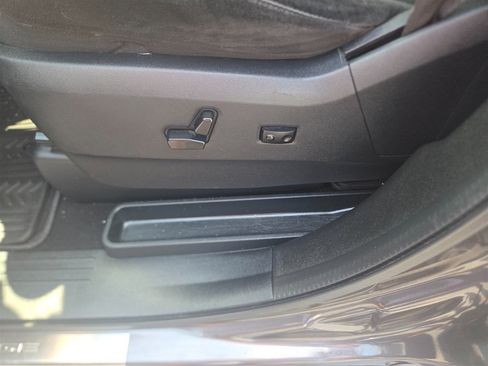 Used 2015 Dodge Grand Caravan SXT w/ Blacktop Package FWD image 9