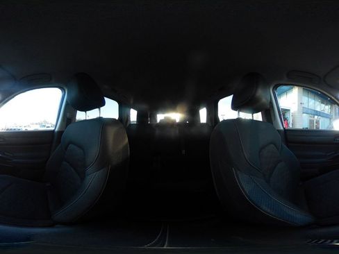 Used 2025 Nissan Pathfinder SV image 44