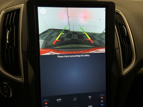 New 2024 Ford Edge SE image 4