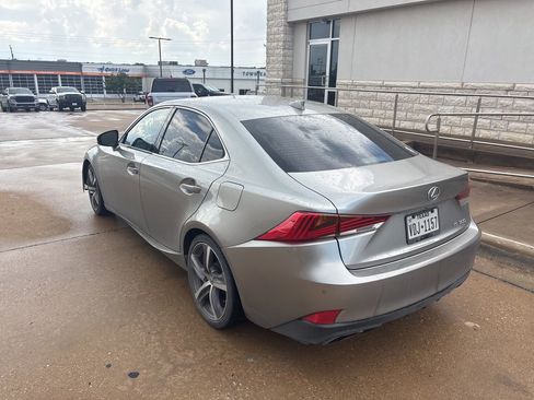 Used 2018 Lexus IS 300 w/ Premium Package RWD image 5