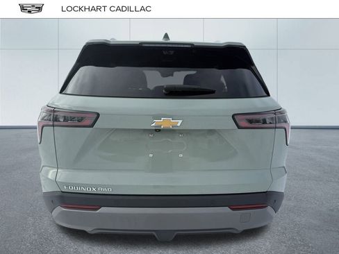 Used 2025 Chevrolet Equinox LT w/ Convenience Package II image 12