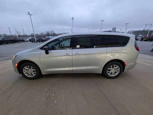 New 2026 Chrysler Voyager LX FWD image 8