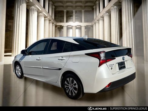 Used 2022 Toyota Prius XLE w/ Advanced Technology Package AWD/4WD image 6
