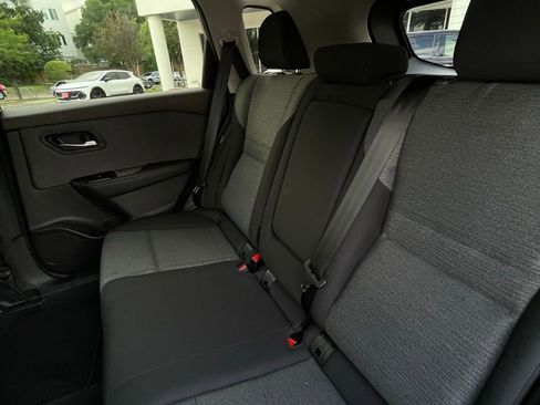 Used 2023 Nissan Rogue SV image 24