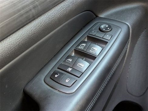 Used 2020 Jeep Grand Cherokee Altitude image 25