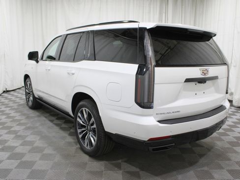 New 2025 Cadillac Escalade Sport Platinum w/ LPO, Floor Liner Package image 42