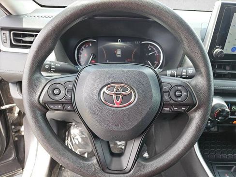 Used 2024 Toyota RAV4 XLE FWD image 13
