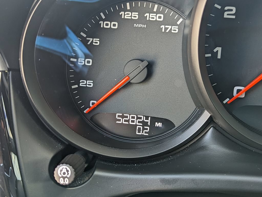 Used 2020 Porsche Macan AWD/4WD image 18