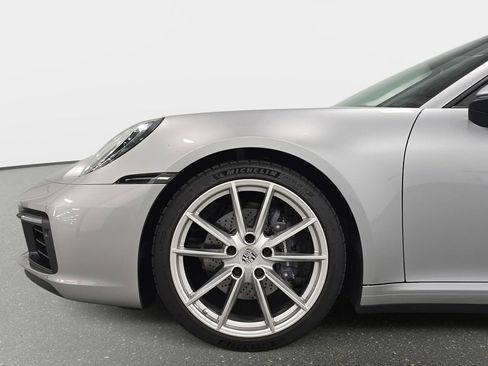 Certified 2022 Porsche 911 Carrera image 10