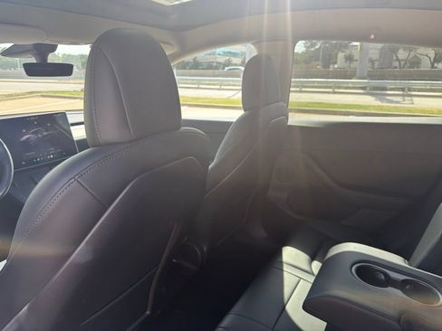 Used 2022 Tesla Model Y Performance AWD/4WD image 14