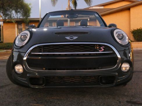 Used 2018 MINI Cooper S image 4