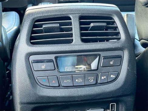 Used 2020 Honda Pilot Elite image 28