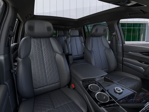 New 2026 Cadillac Escalade IQL Sport 1 w/ LPO, ONYX Package AWD/4WD image 16