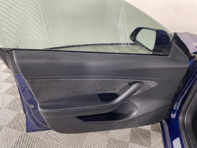 Used 2019 Tesla Model 3 Mid Range RWD image 9