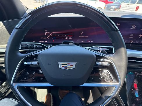 Certified 2025 Cadillac Escalade Premium Luxury w/ LPO, Floor Liner Package image 10