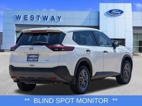 Used 2023 Nissan Rogue S AWD/4WD image 3