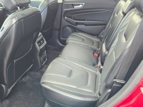 Used 2018 Ford Edge Titanium w/ Equipment Group 301A AWD/4WD image 20