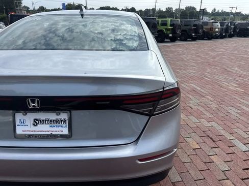 Used 2024 Honda Accord LX image 11