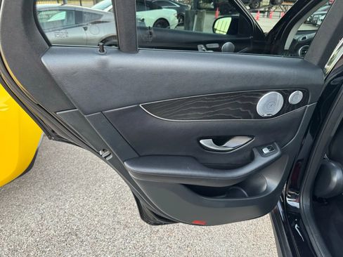 Used 2016 Mercedes-Benz GLC 300 4MATIC image 23