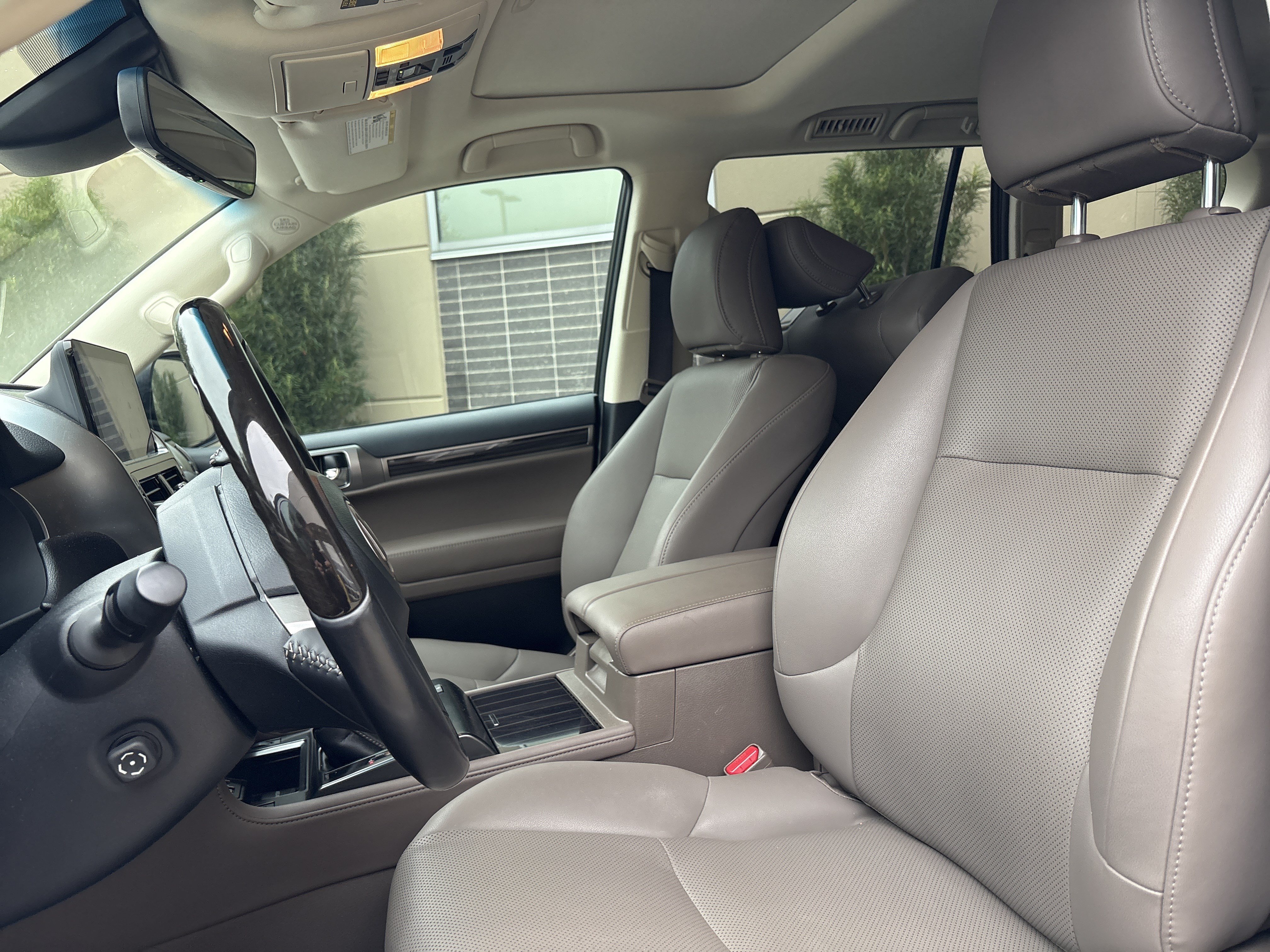 Used 2023 Lexus GX 460 Premium AWD/4WD image 16