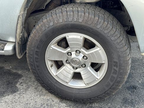 Used 2004 Toyota 4Runner Limited AWD/4WD image 7