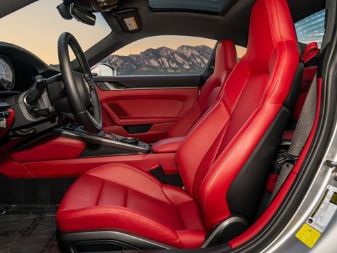 Used 2024 Porsche 911 Carrera S image 5