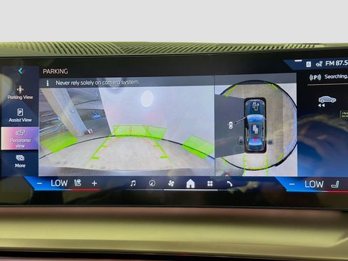 New 2026 BMW i5 eDrive40 AWD/4WD image 14