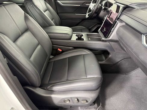 Used 2024 GMC Acadia Elevation AWD/4WD image 11
