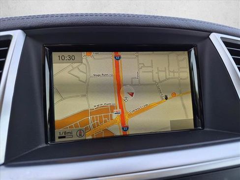 Used 2016 Mercedes-Benz GL 550 4MATIC image 9