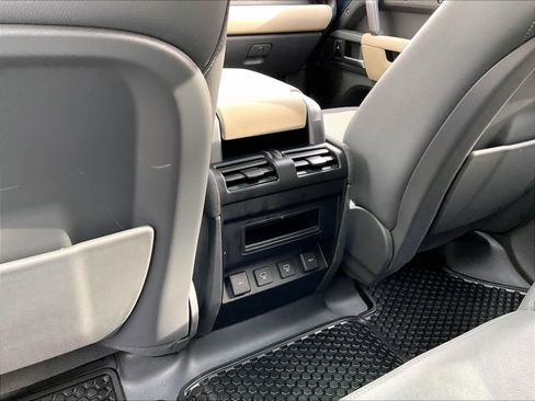 Used 2022 Land Rover Defender 110 X-Dynamic SE image 37