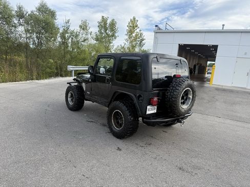 Used 2005 Jeep Wrangler Rubicon AWD/4WD image 4