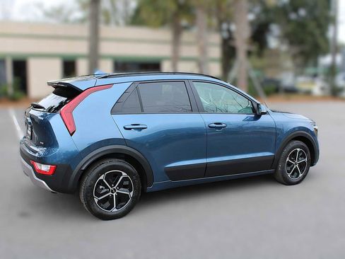 New 2025 Kia Niro EX image 6