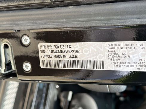 Used 2023 Jeep Wrangler Sport AWD/4WD image 17