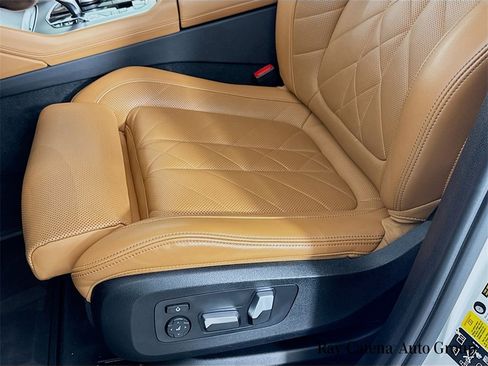 Used 2023 BMW X6 xDrive40i w/ M Sport Package image 20