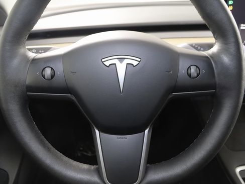 Used 2023 Tesla Model 3 Standard Range image 37