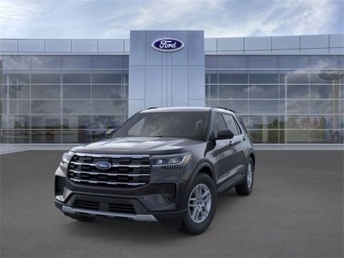 New 2026 Ford Explorer Active image 2