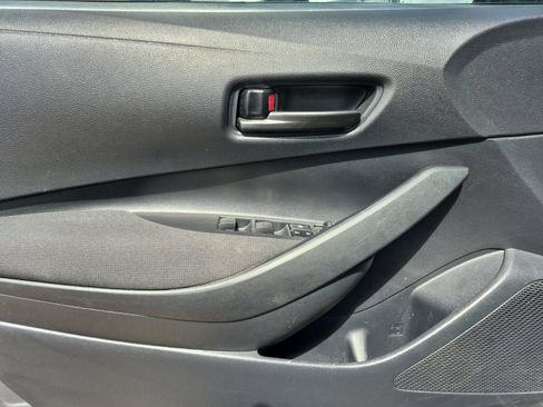 Used 2025 Toyota Corolla LE FWD image 14